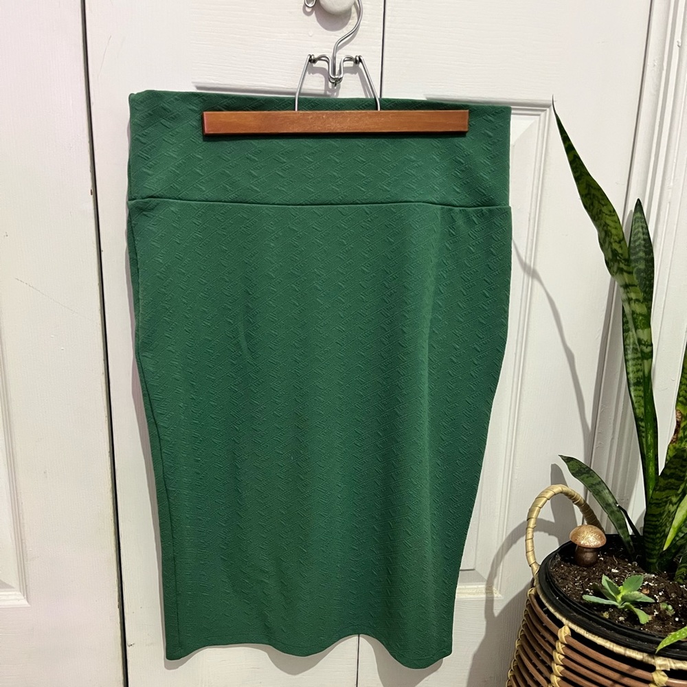 LuLaRoe Cassie skirt, solid green, new without tags